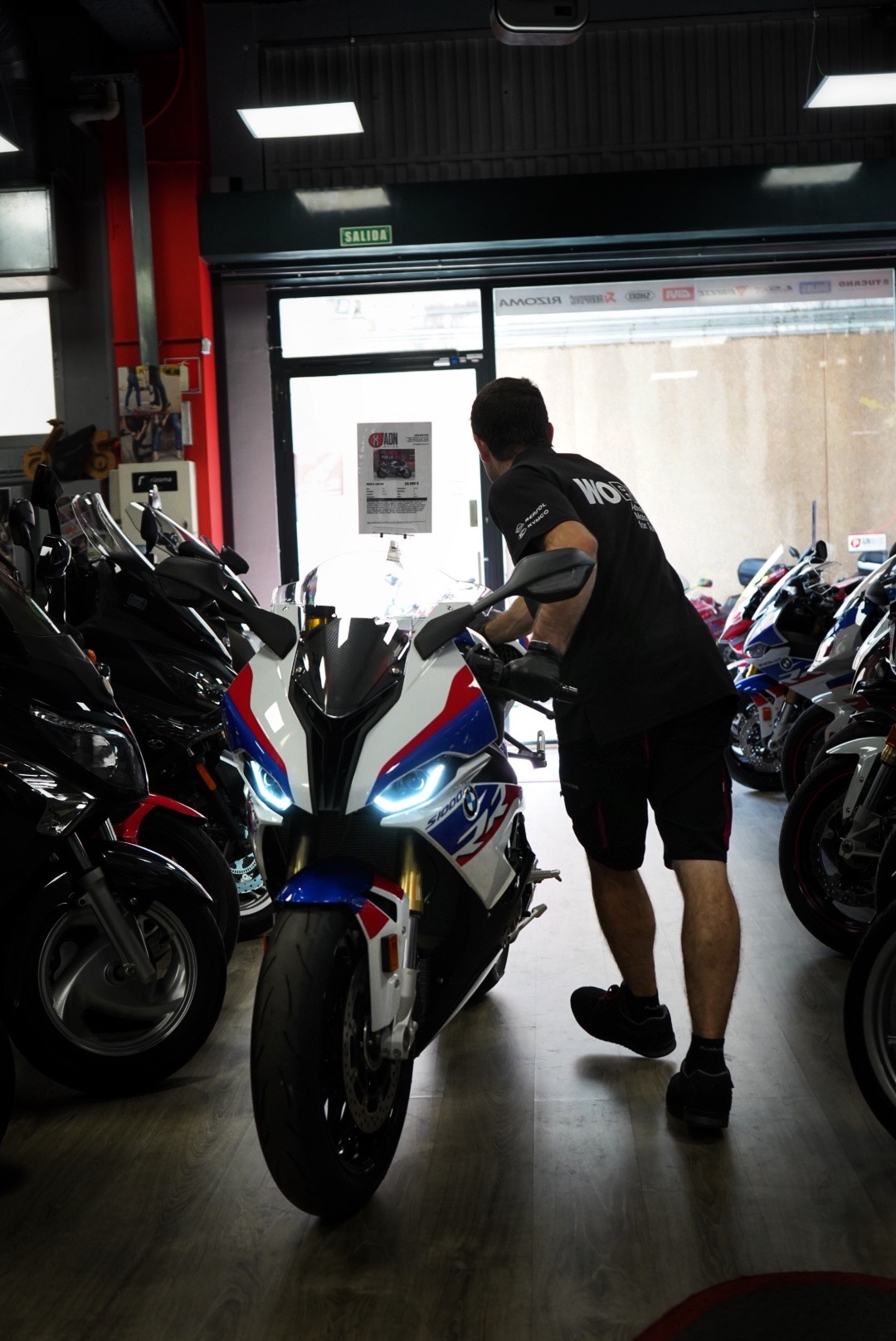 Taller con Moto de Sustitución